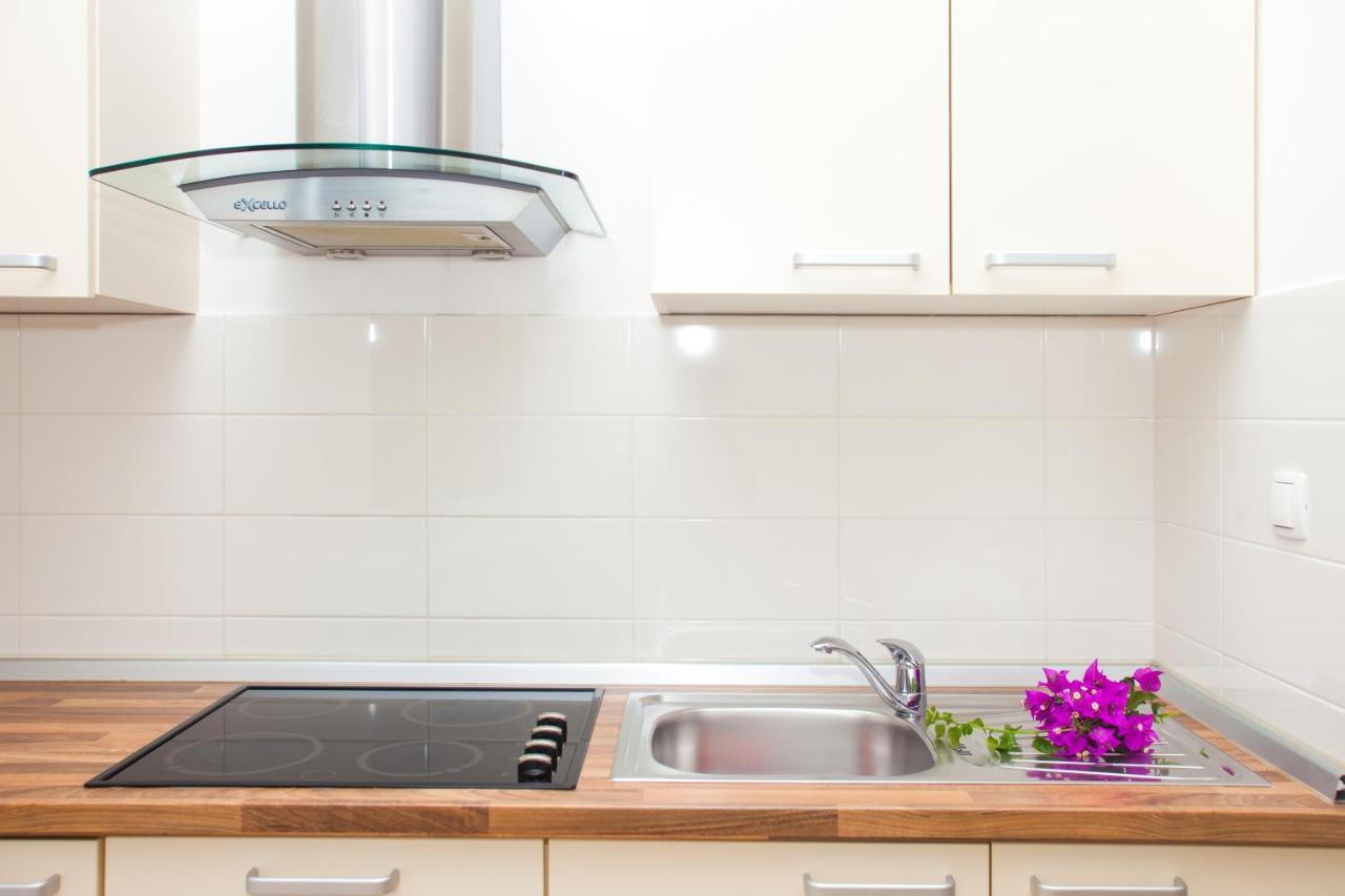 Alpeza Apartments Bol Dış mekan fotoğraf