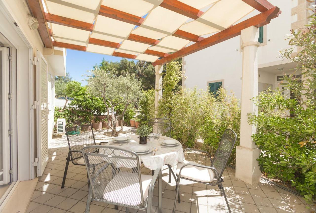 Alpeza Apartments Bol Oda fotoğraf