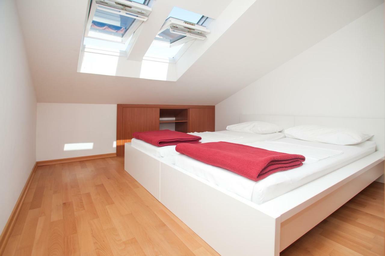 Alpeza Apartments Bol Dış mekan fotoğraf